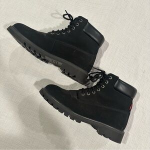 Levi's Black Crestone Boots • Men’s Size 9.5 • Chunky Goth Combat Silver Suede